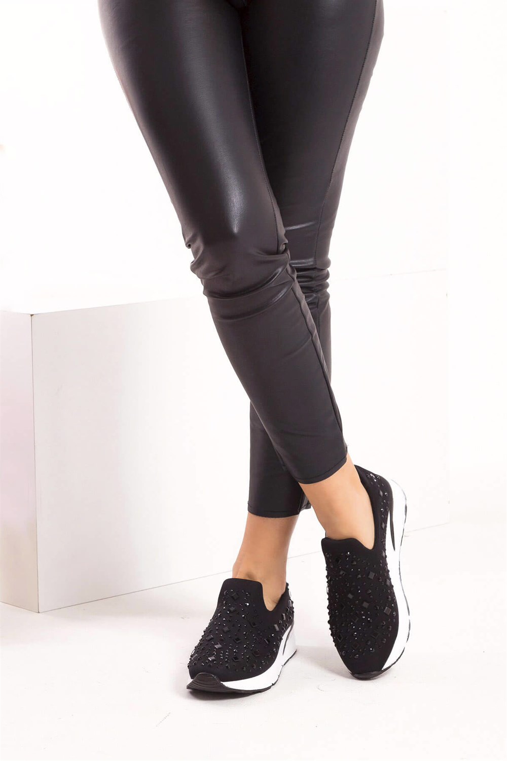 Fox Shoes Siyah Kadın Sneakers D602046504