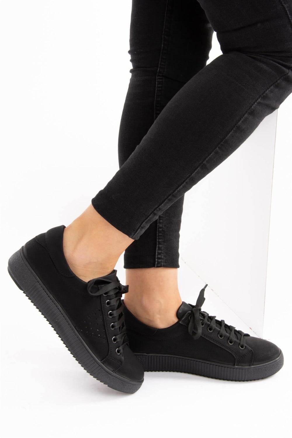 Fox Shoes Siyah Kadın Sneakers E540151009