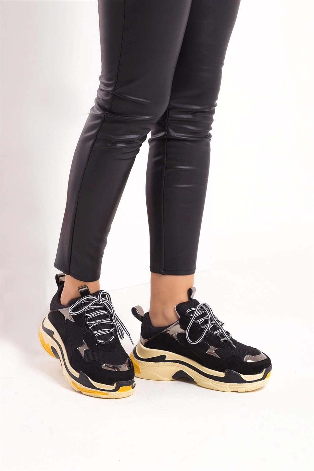 Fox Shoes Siyah/Platin Kadın Sneakers D592410102