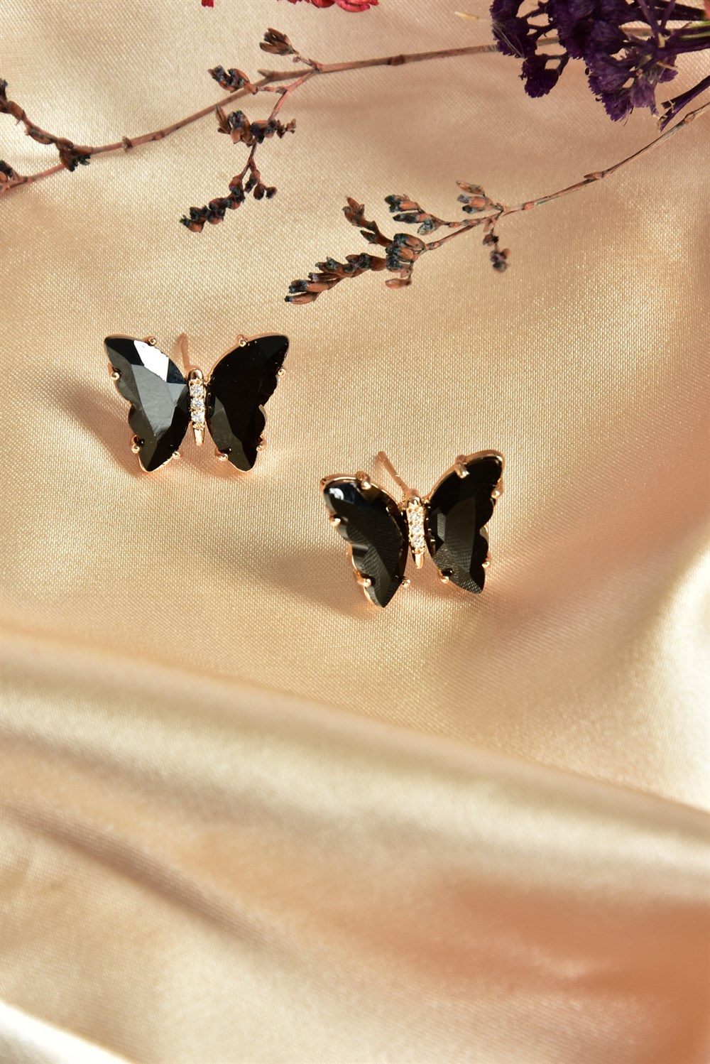 Gold Detay Siyah Kelebek Küpe KA061238