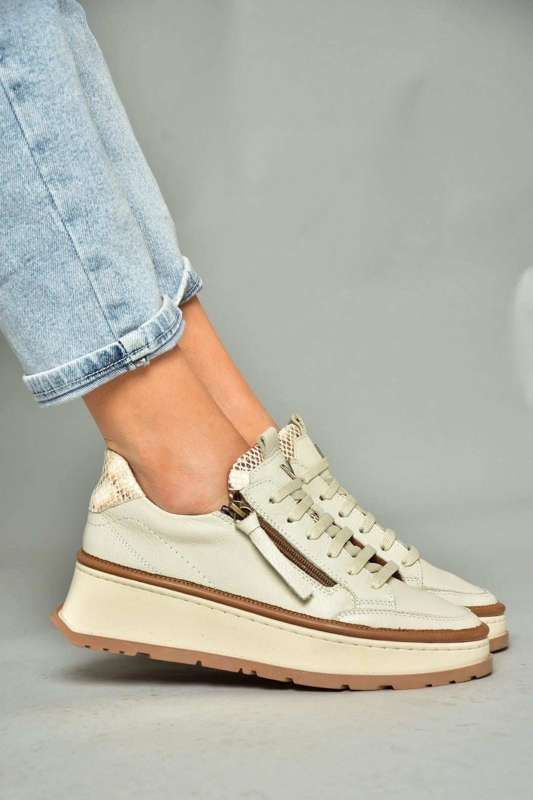 P555306603 Bej Hakiki Deri Spor Ayakkabı Sneakers
