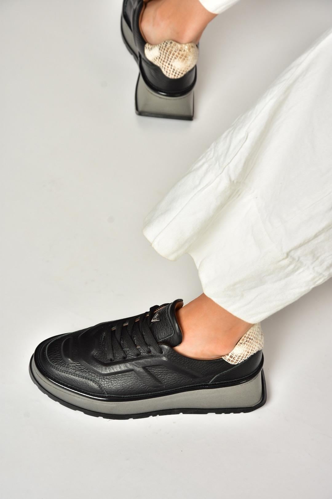 P555405603 Siyah Hakiki Deri Spor Ayakkabı Sneakers