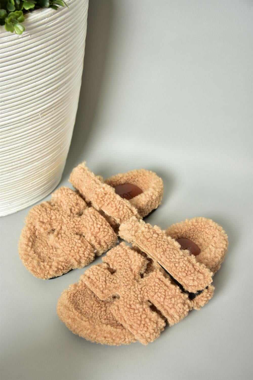 R824527104 Camel Kürklü Kadın Terlik