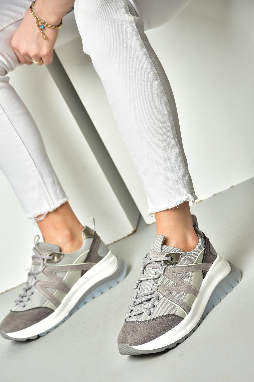 S973113002 Gri Süet Kadın Spor Ayakkabı Sneakers
