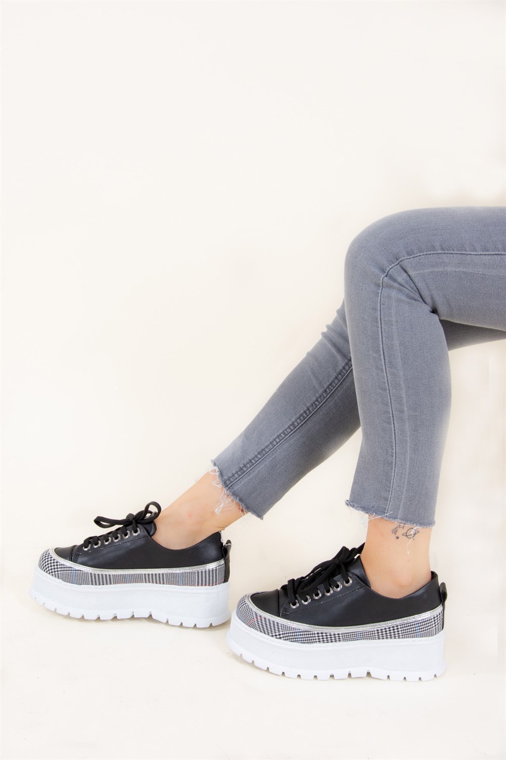 Siyah Ekose Kadın Sneakers F274020209