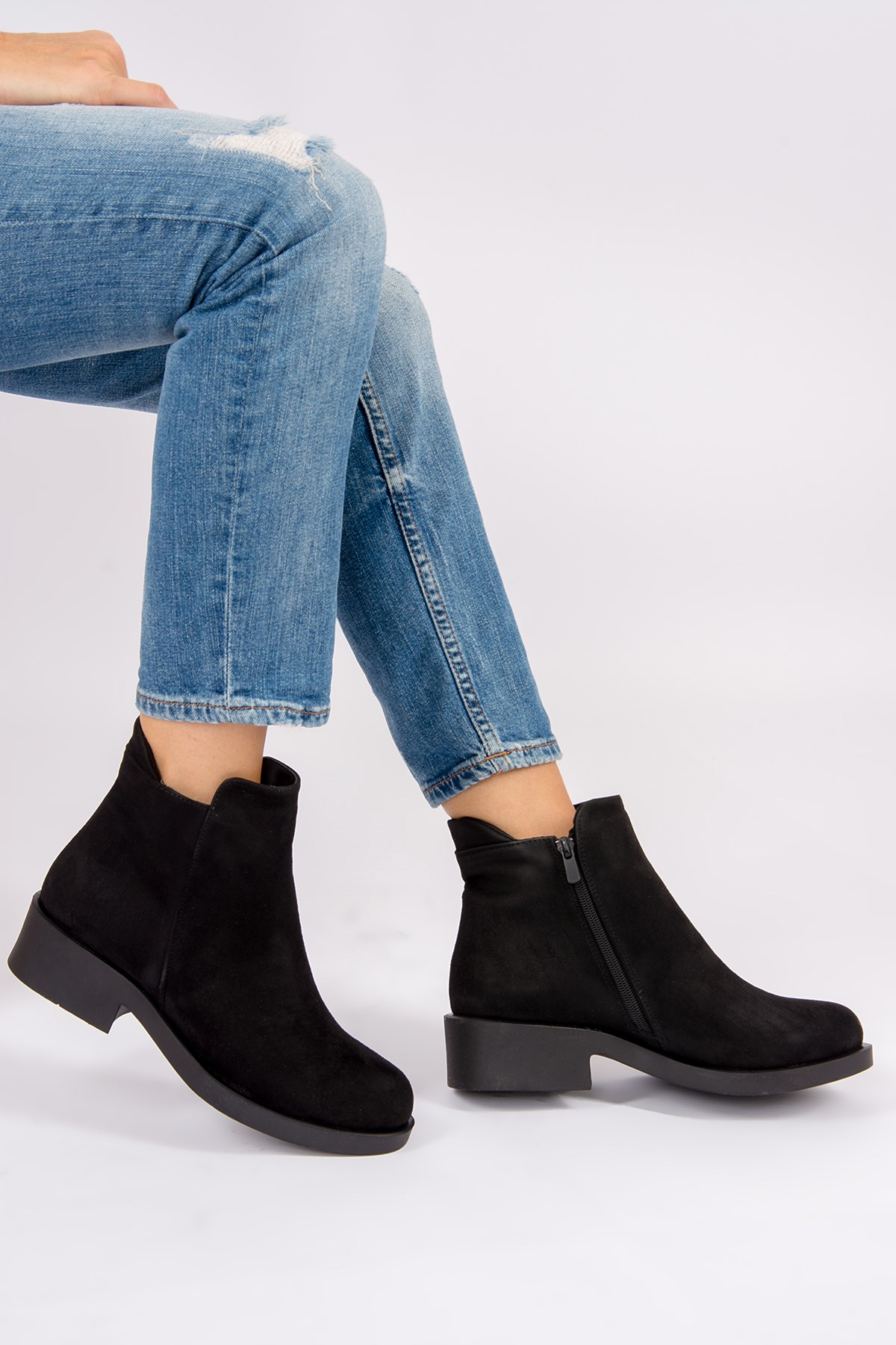 Siyah Kadın Bot G674120402