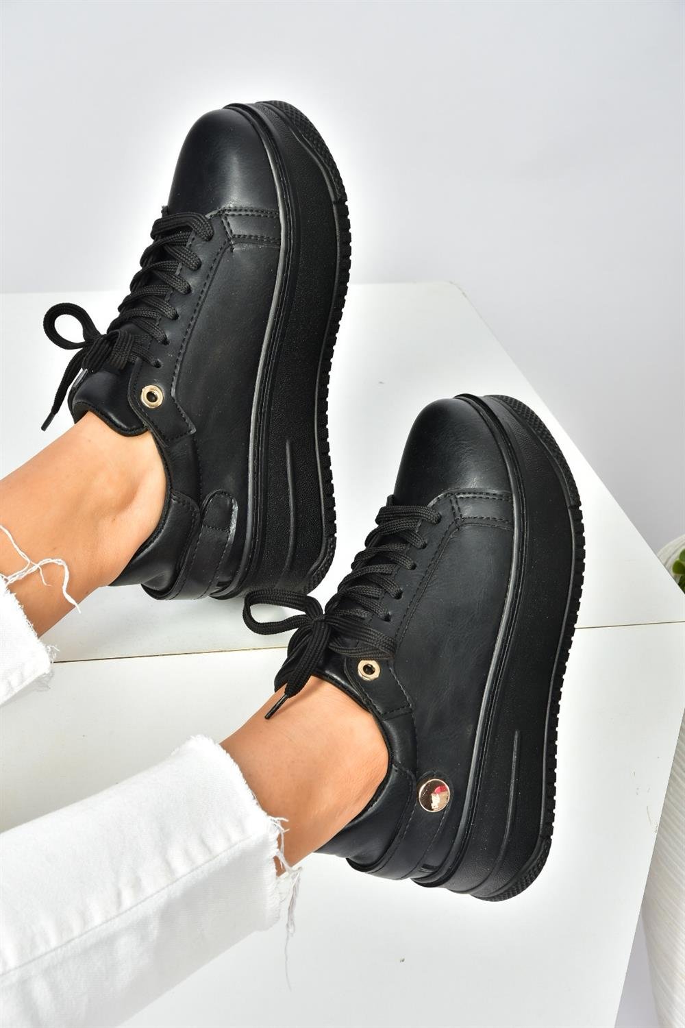 Siyah Kalın Tabanlı Günlük Sneaker Spor Ayakkabı P973518009