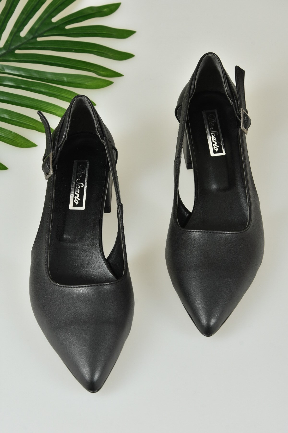 Siyah Kısa Topuklu Kadın Ayakkabı K490058009