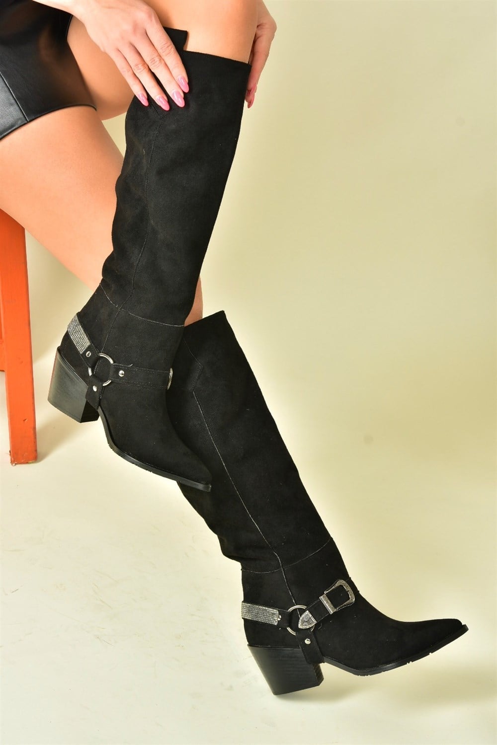 Siyah Süet Alçak Topuklu Kovboy Model Çizme N882880702