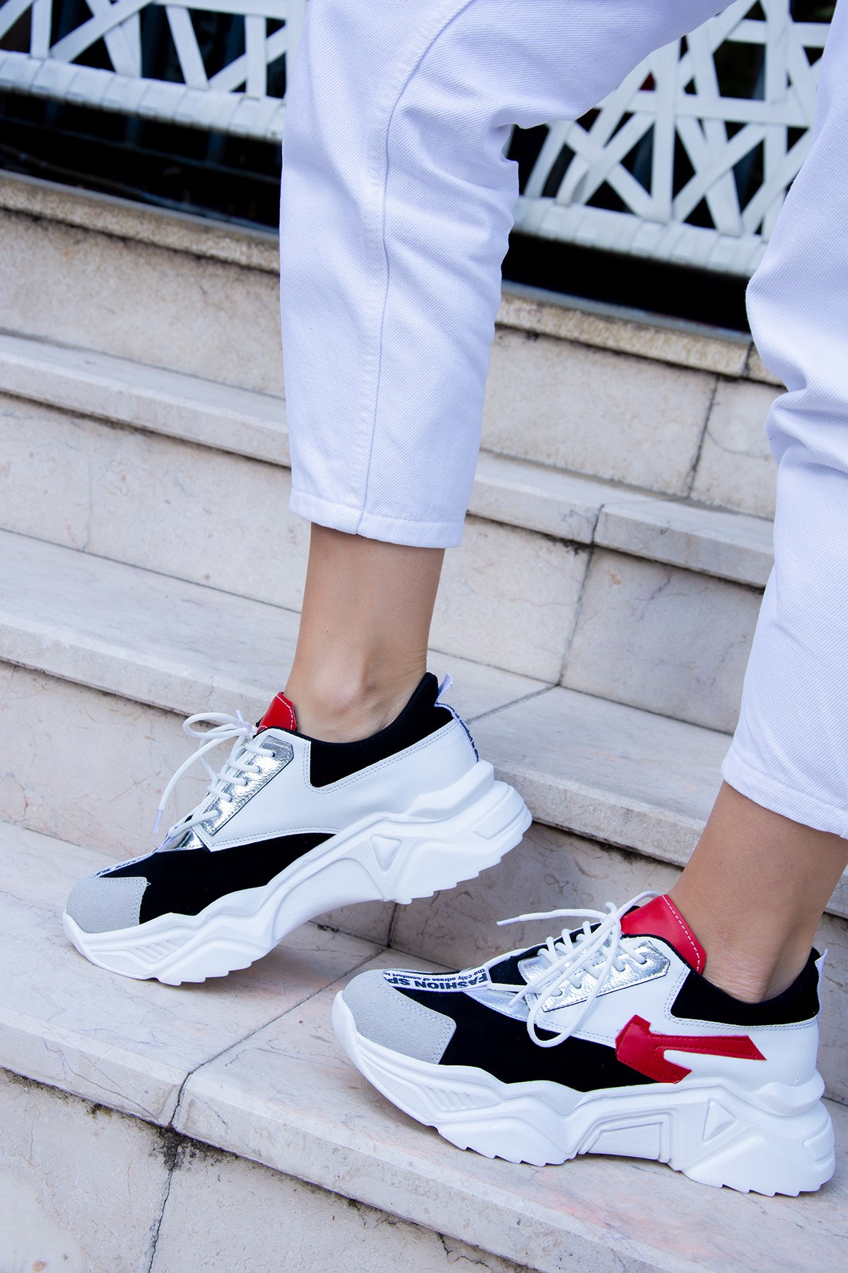 Siyah/Gri/Kırmızı Kadın Sneakers H328828002