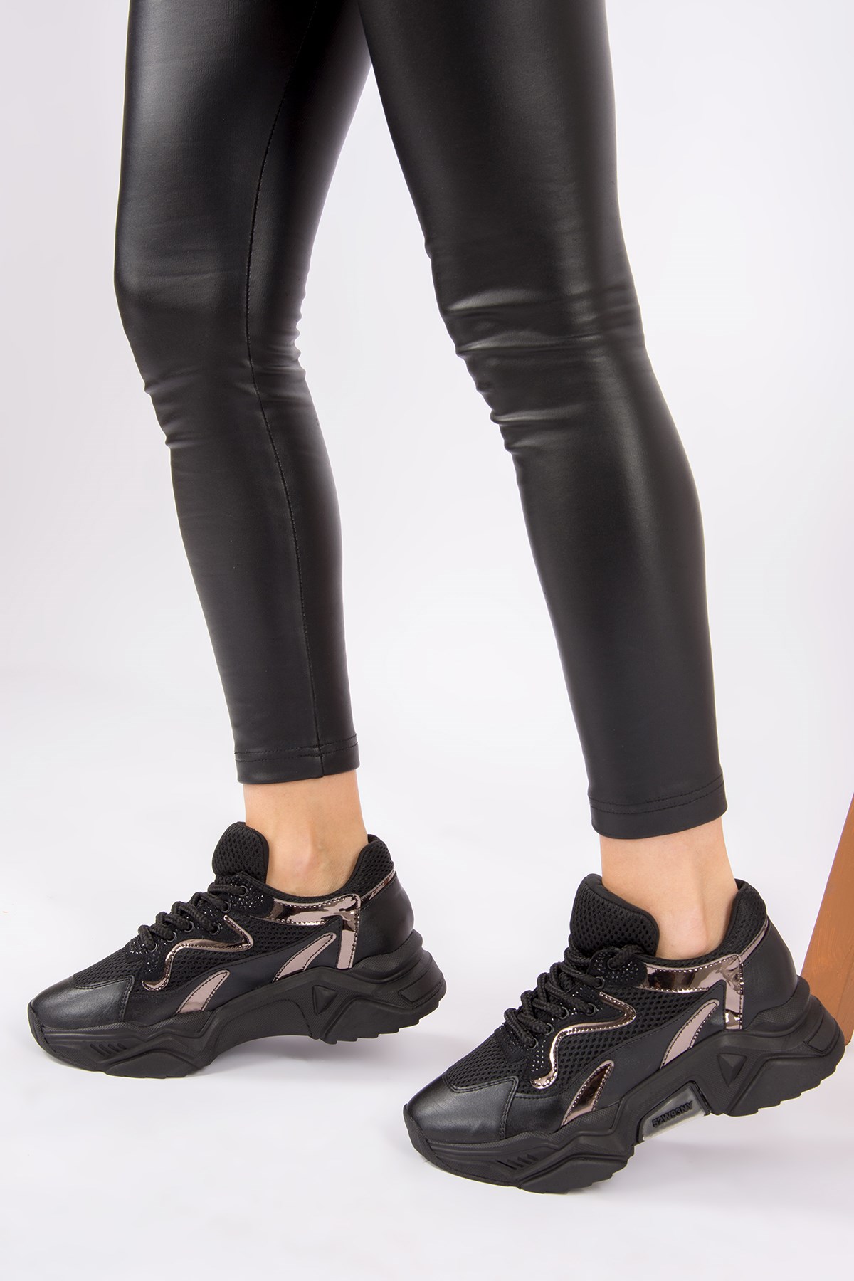 Siyah/Platin Kadın Sneakers H583210609