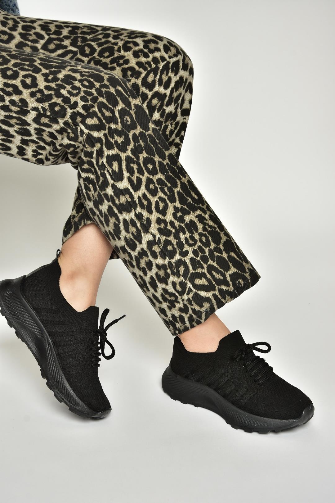 U239004004 Siyah Kumaş Spor Ayakkabı Sneakers