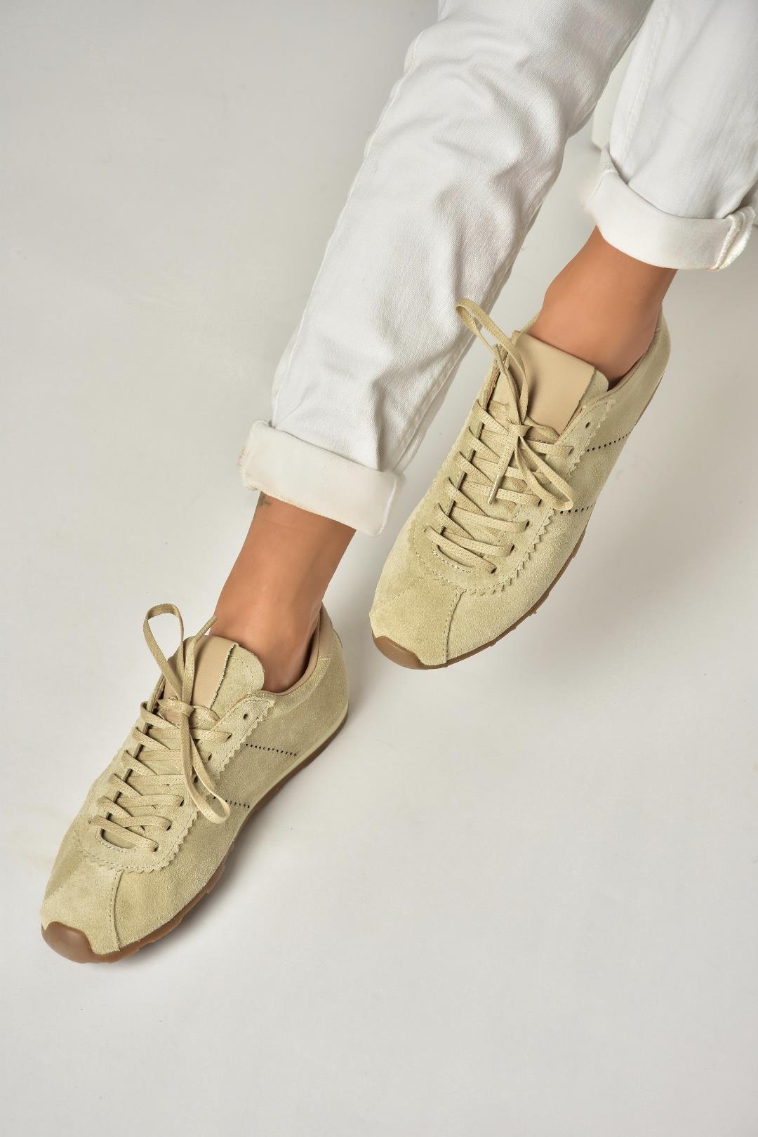 U312311602 Bej Hakiki Deri Süet Kadın Spor Ayakkabı Sneakers