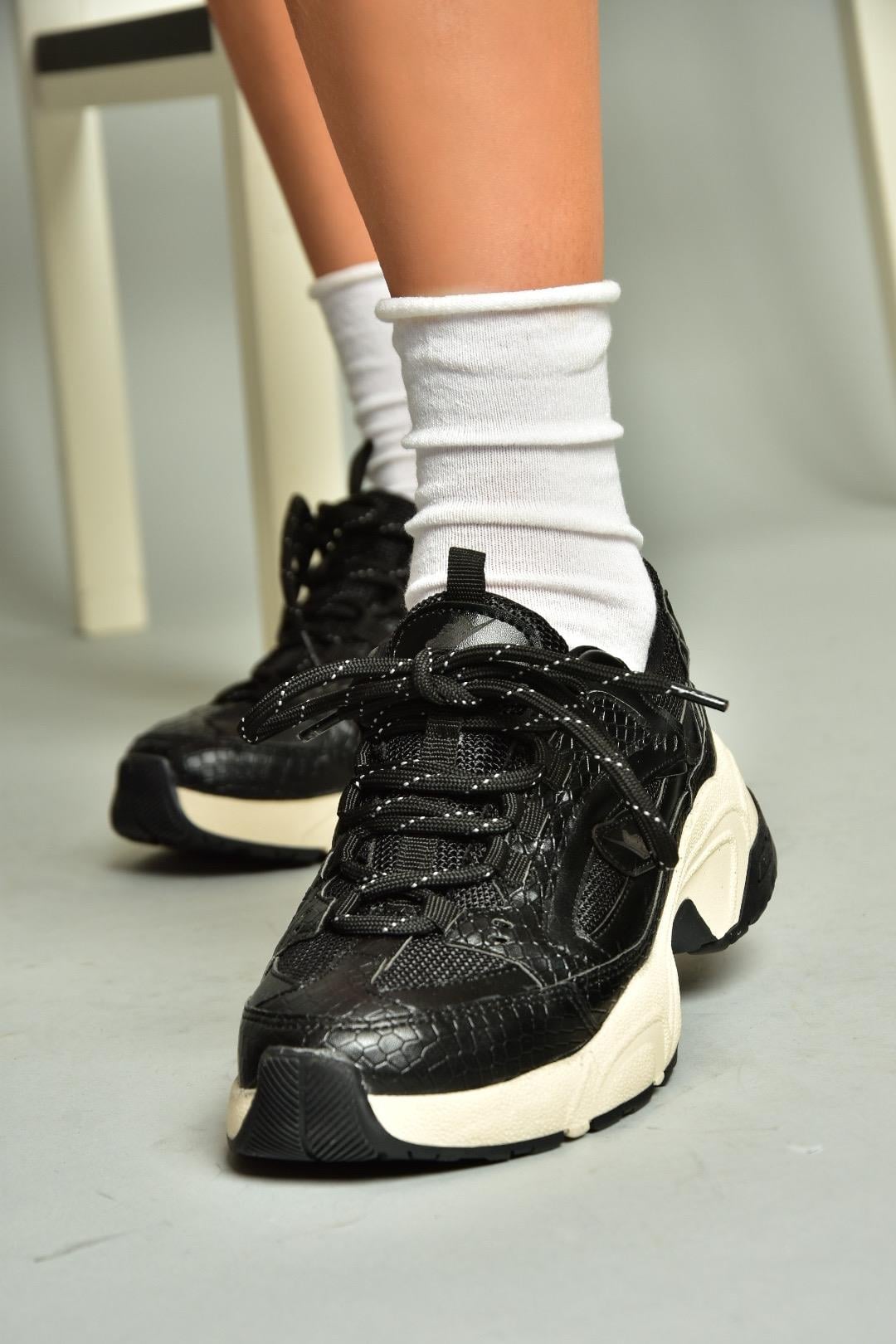U312414209 Siyah Kalın Tabanlı Spor Ayakkabı Sneakers