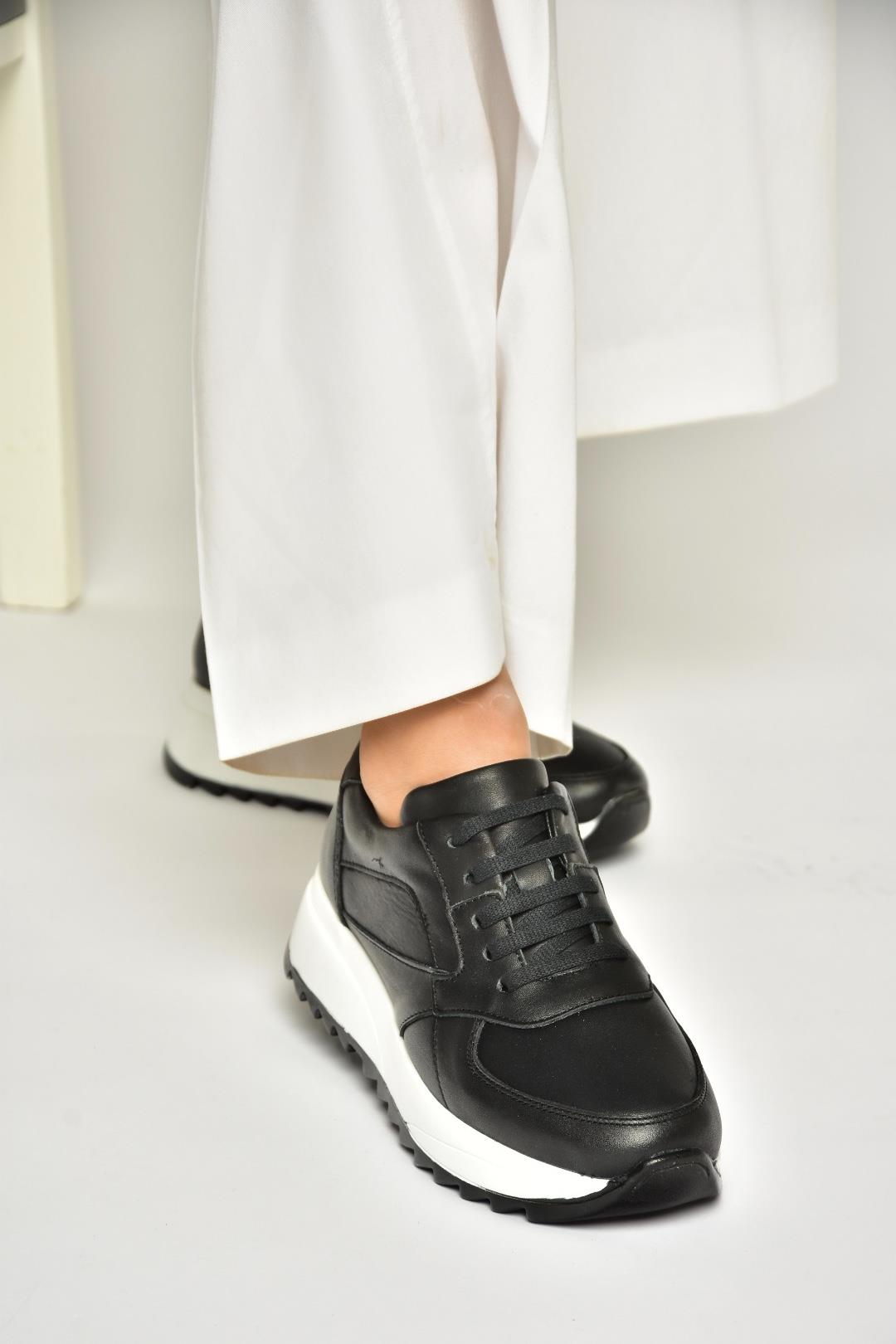 U540709003 Siyah/Beyaz Hakiki Deri Spor Ayakkabı Sneakers
