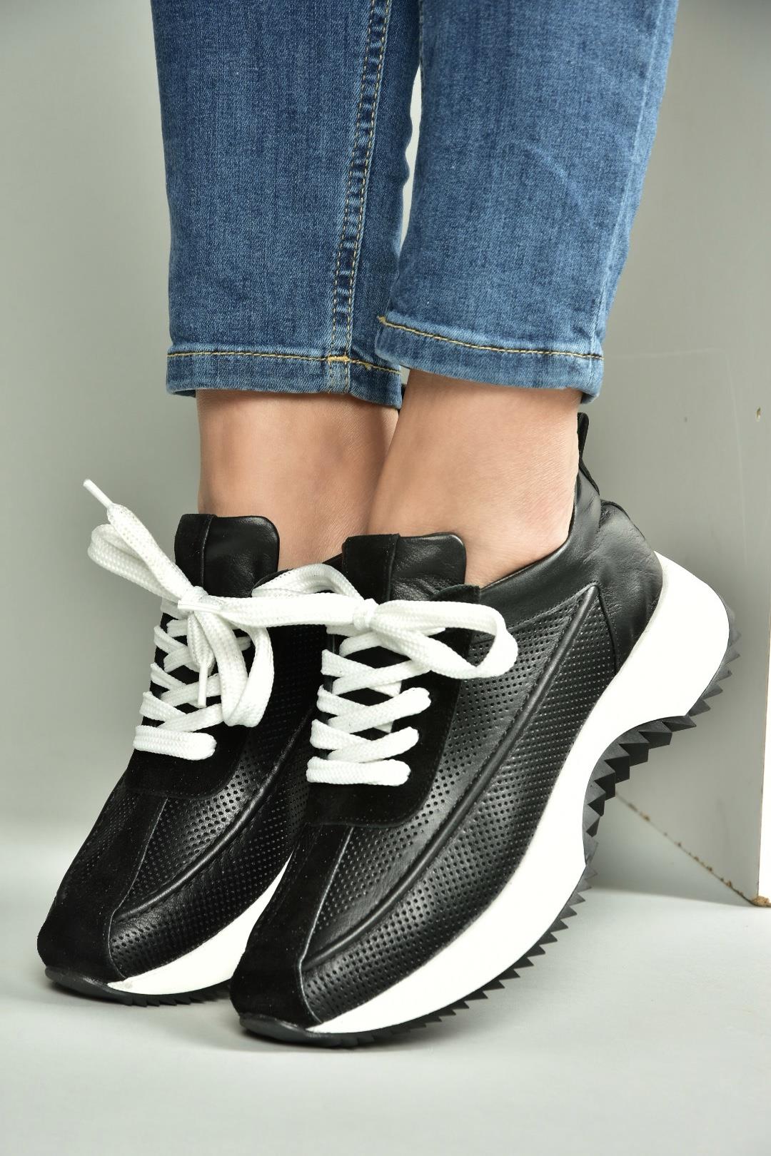 U555020503 Siyah Hakiki Deri Spor Ayakkabı Sneakers