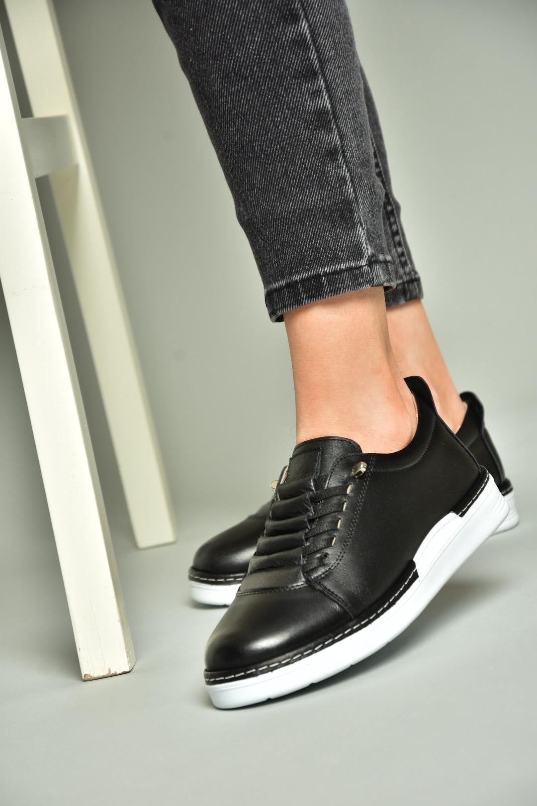U555025403 Siyah Hakiki Deri Kadın Spor Ayakkabı Sneakers