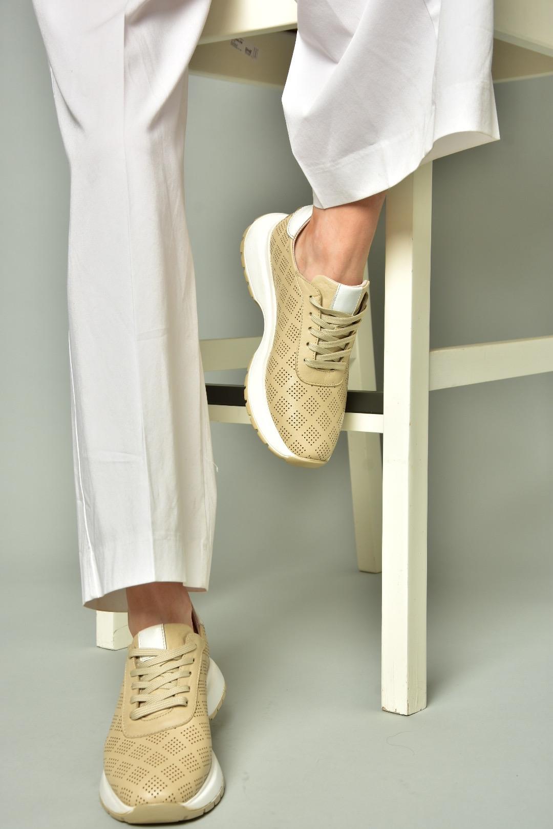U555025603 Bej Hakiki Deri Kadın Spor Ayakkabı Sneakers