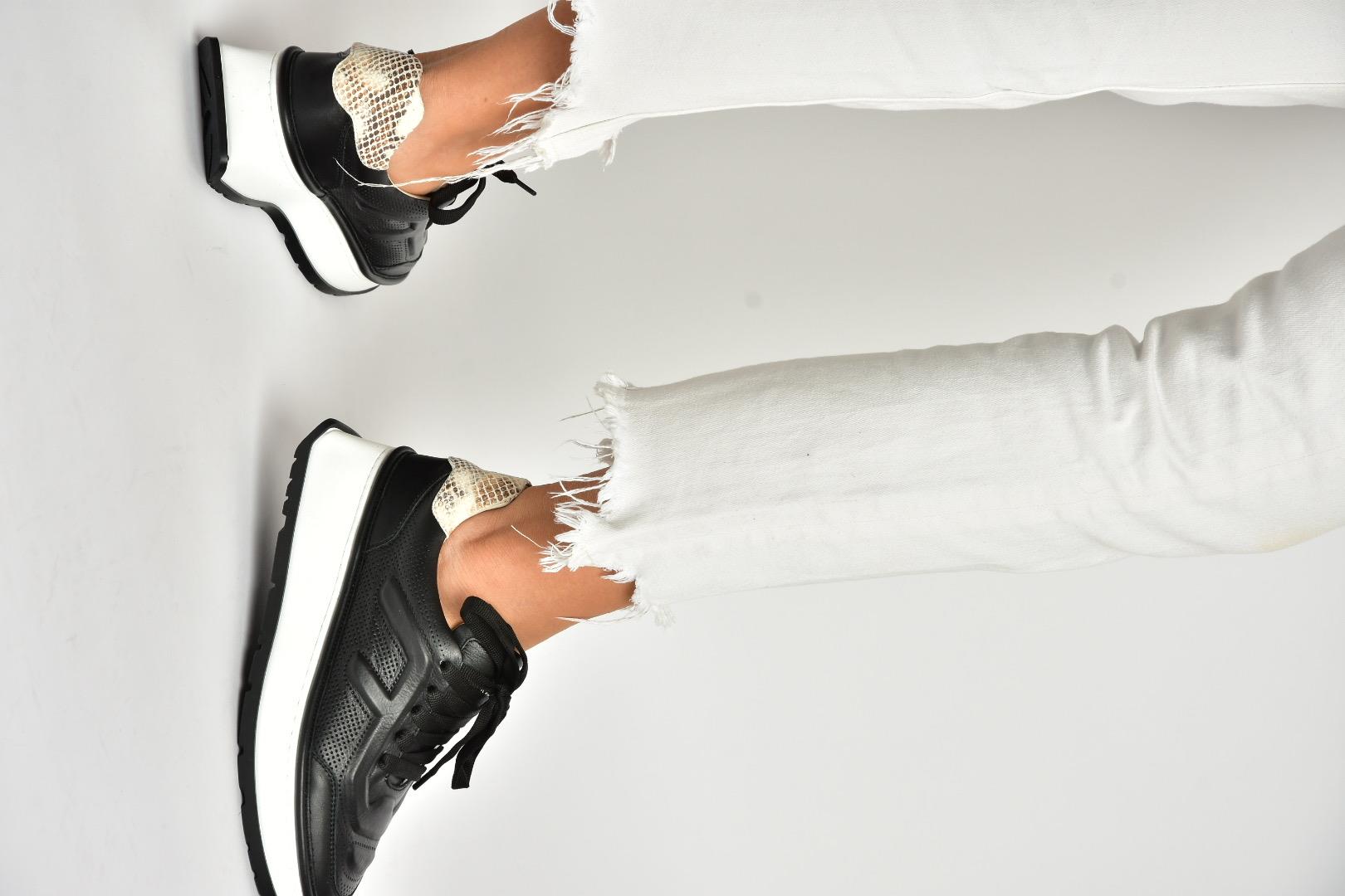 U555605603 Siyah Hakiki Deri Kalın Tabanlı Spor Ayakkabı Sneakers