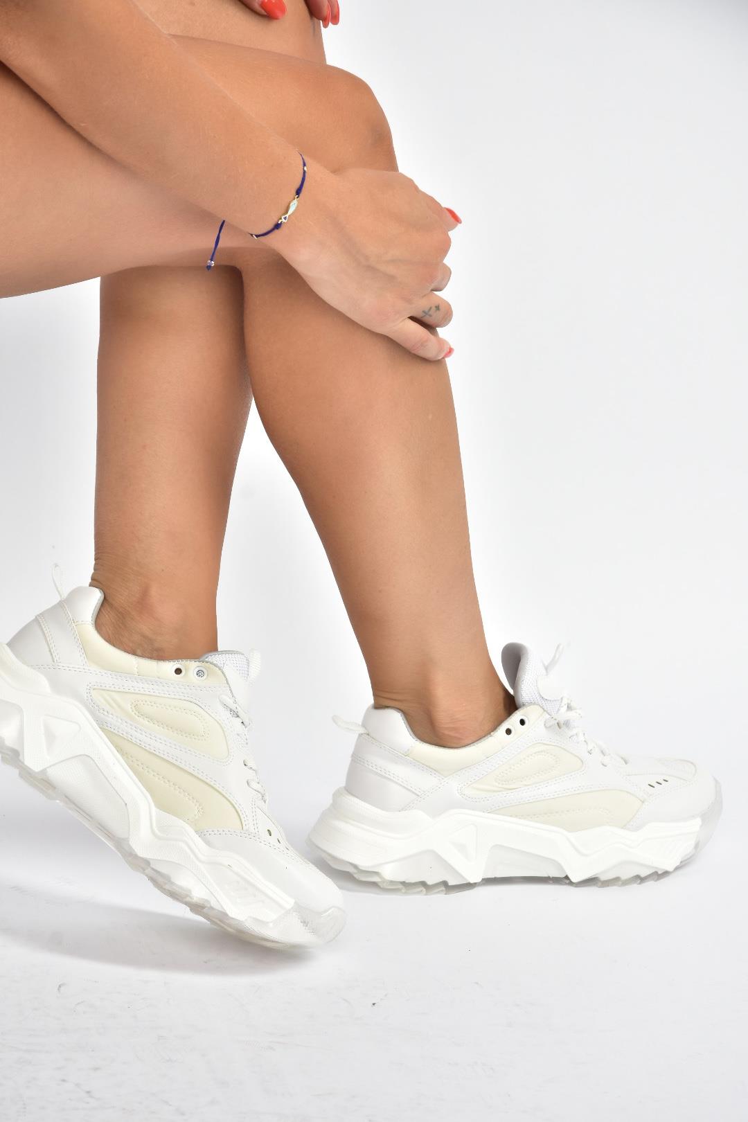 V312611809 Beyaz Kalın Tabanlı Spor Ayakkabı Sneakers