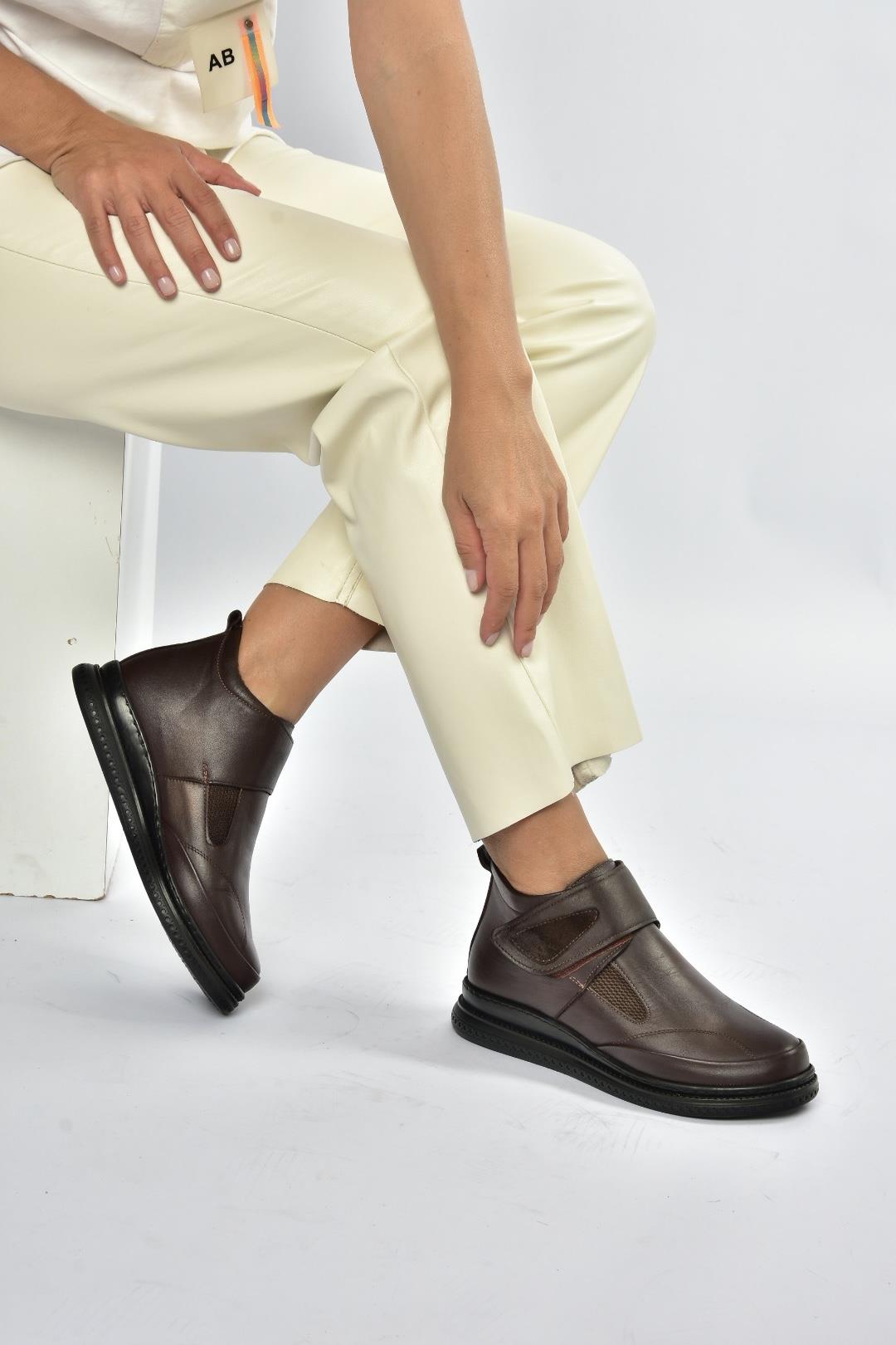 V555070703 Kahverengi Hakiki Deri Comfort Ortopedik Taban Kadın Ayakkabı