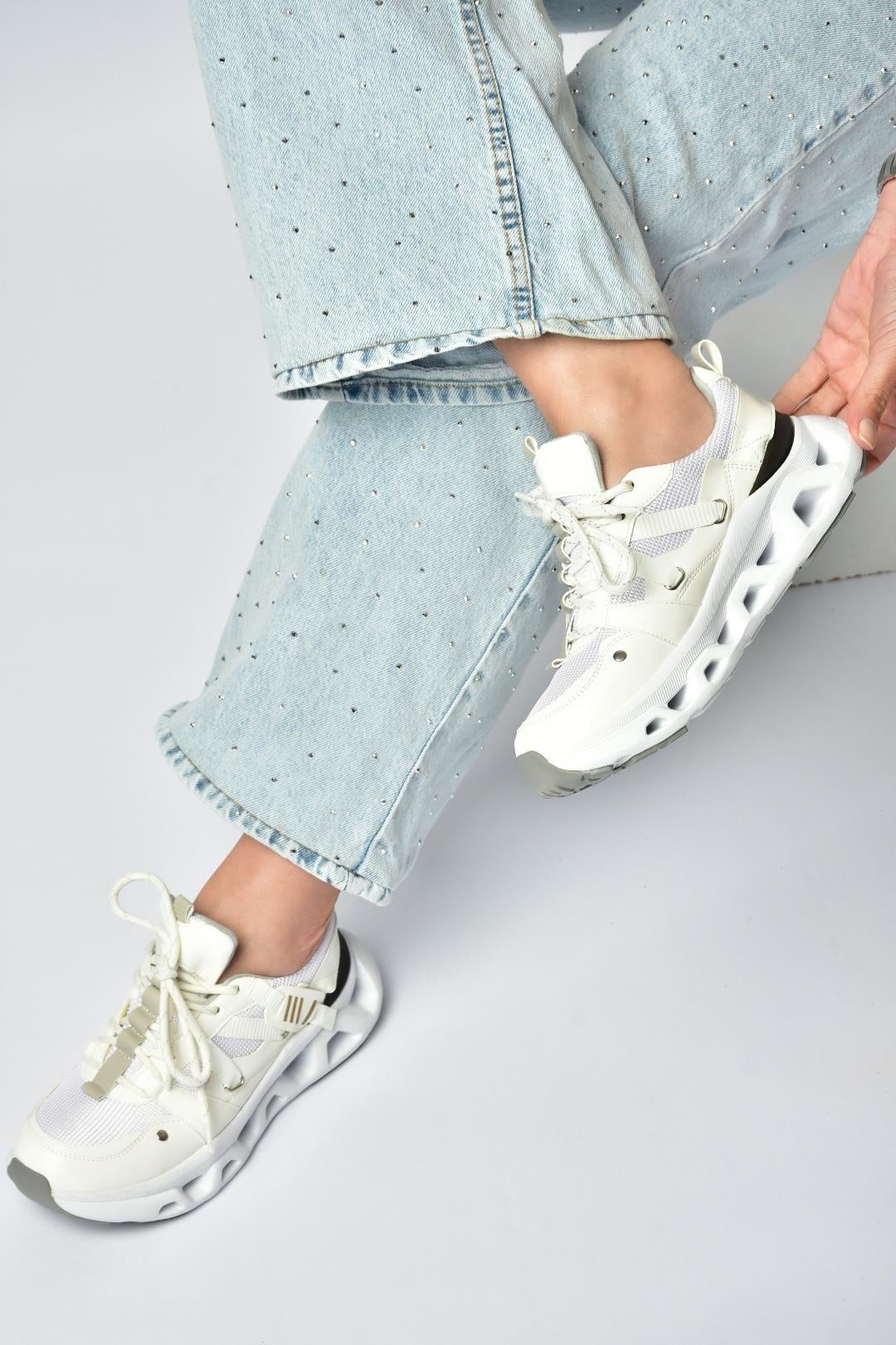 Y312611009 Beyaz Kalın Tabanlı Spor Ayakkabı Sneakers