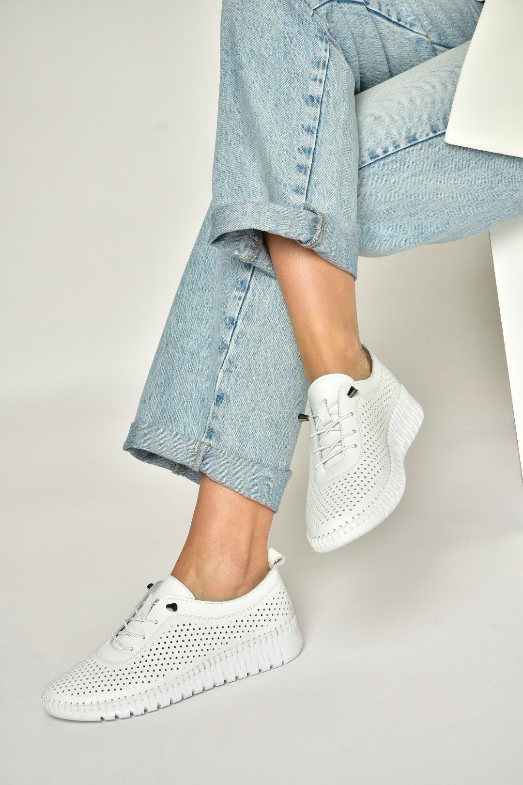 Y555705103 Beyaz Hakiki Deri Comfort Ortopedik Taban Kadın Ayakkabı