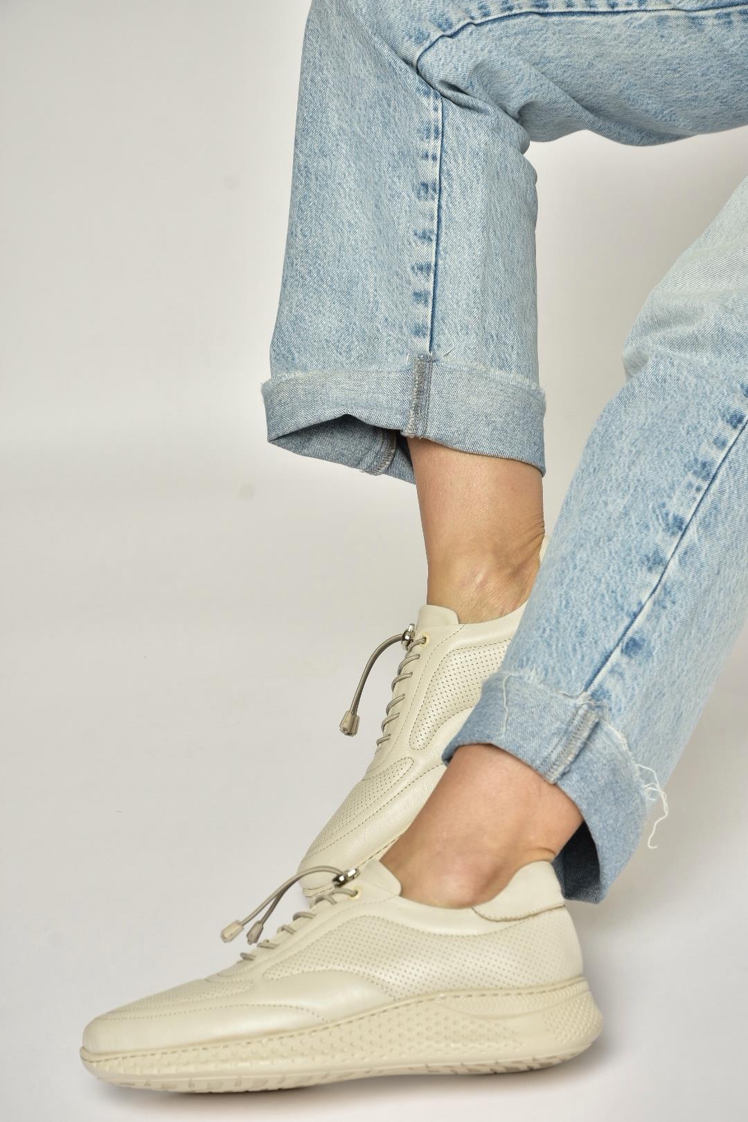 Y999255803 Bej Hakiki Deri Kadın Spor Ayakkabı Sneakers