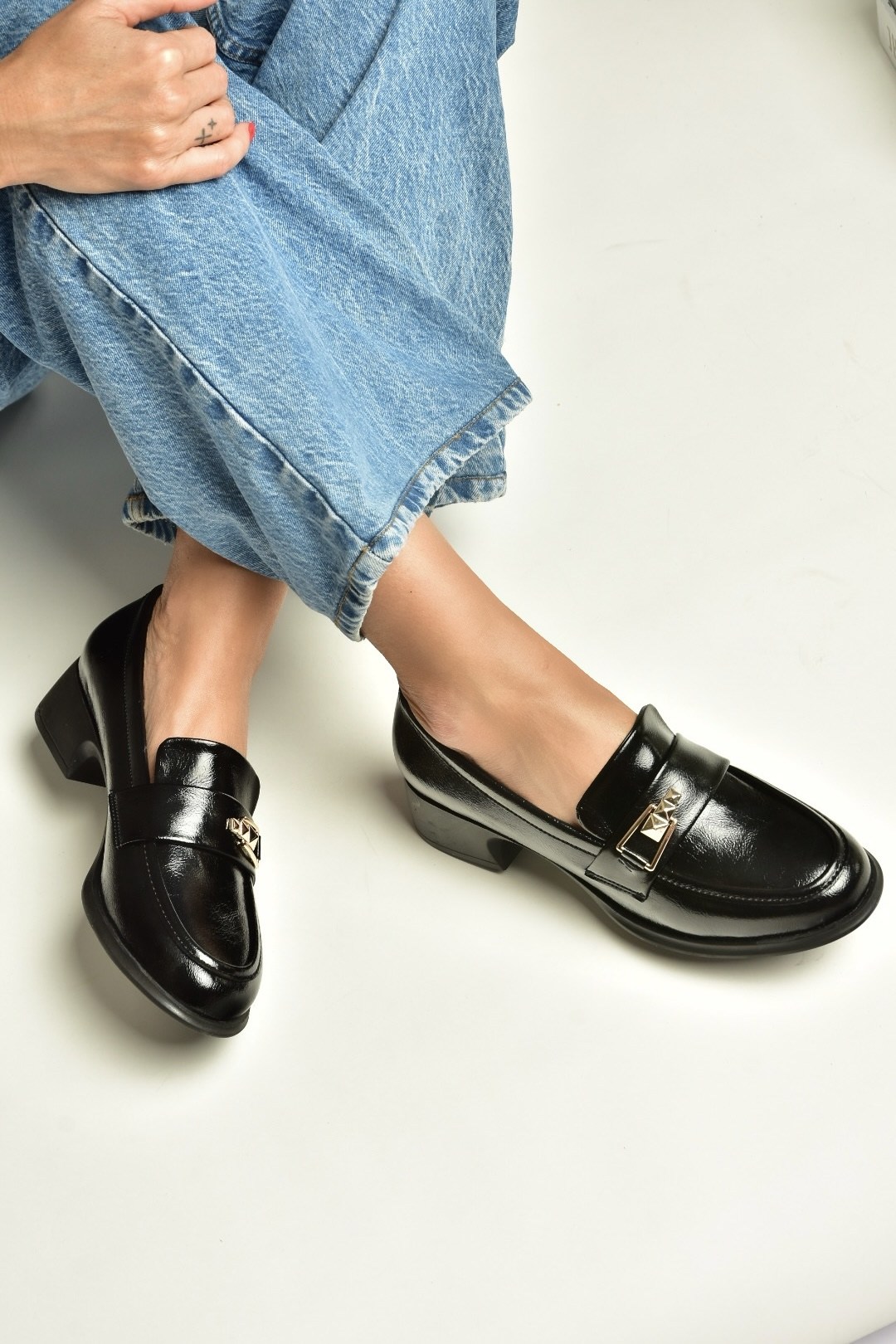 Z820106460 Siyah Rustik Kalın Topuklu Loafer Ayakkabı