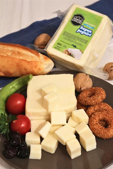 Beyaz PeynirlerDupnisa ÇiftliğiKoyun Peyniri