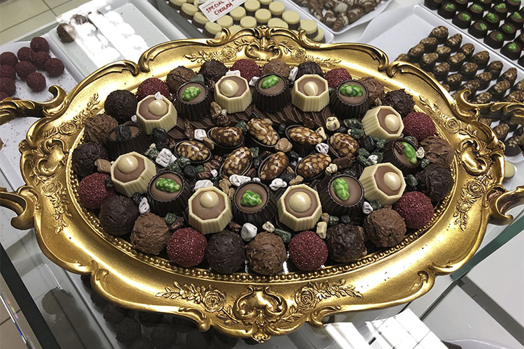 Çikolata Tepsisi - Adnan Efendi