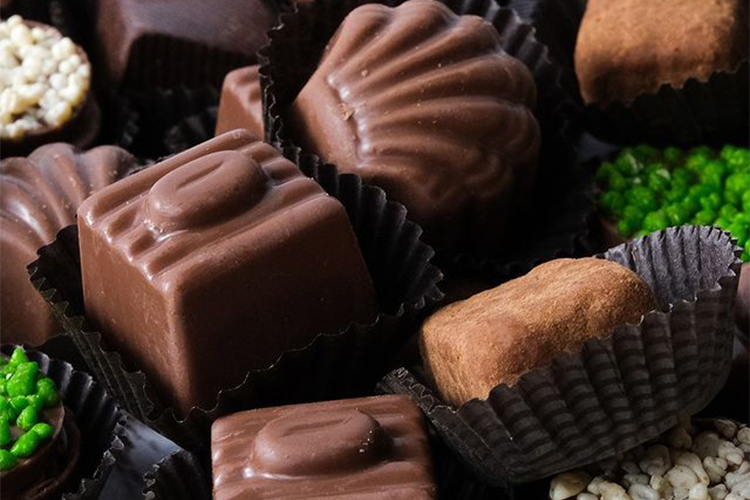 Hediyelik Çikolata Fiyatları: Kalite ve Lezzet Arasındaki Dengeler - Adnan Efendi