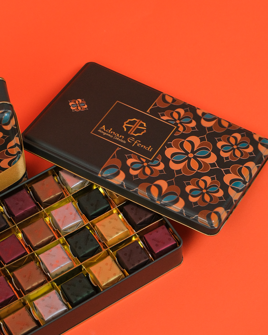 Adnan Efendi Premium Antep Fıstıklı Çikolata Metal Kutu
