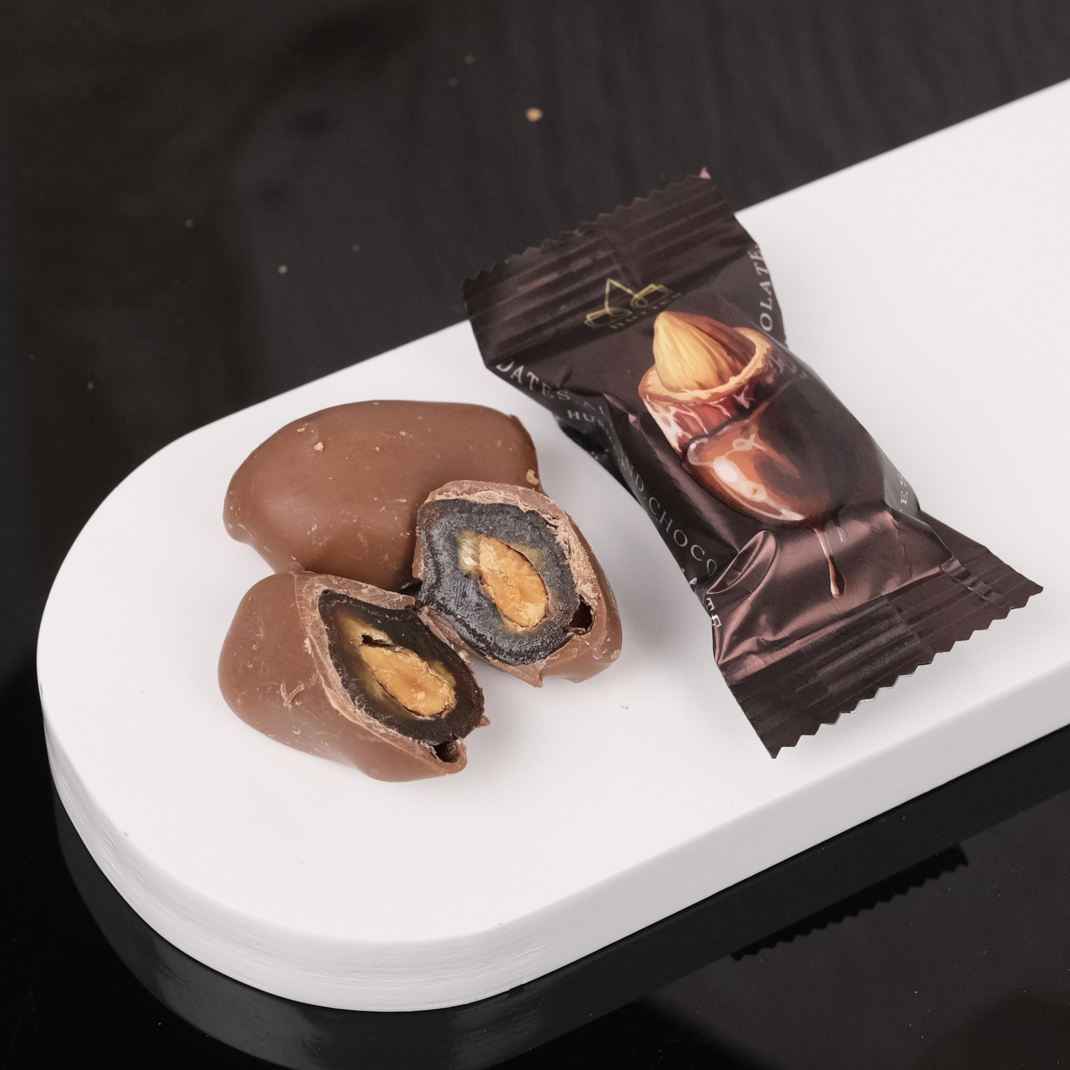 Sütlü Çikolatalı Bademli Hurma