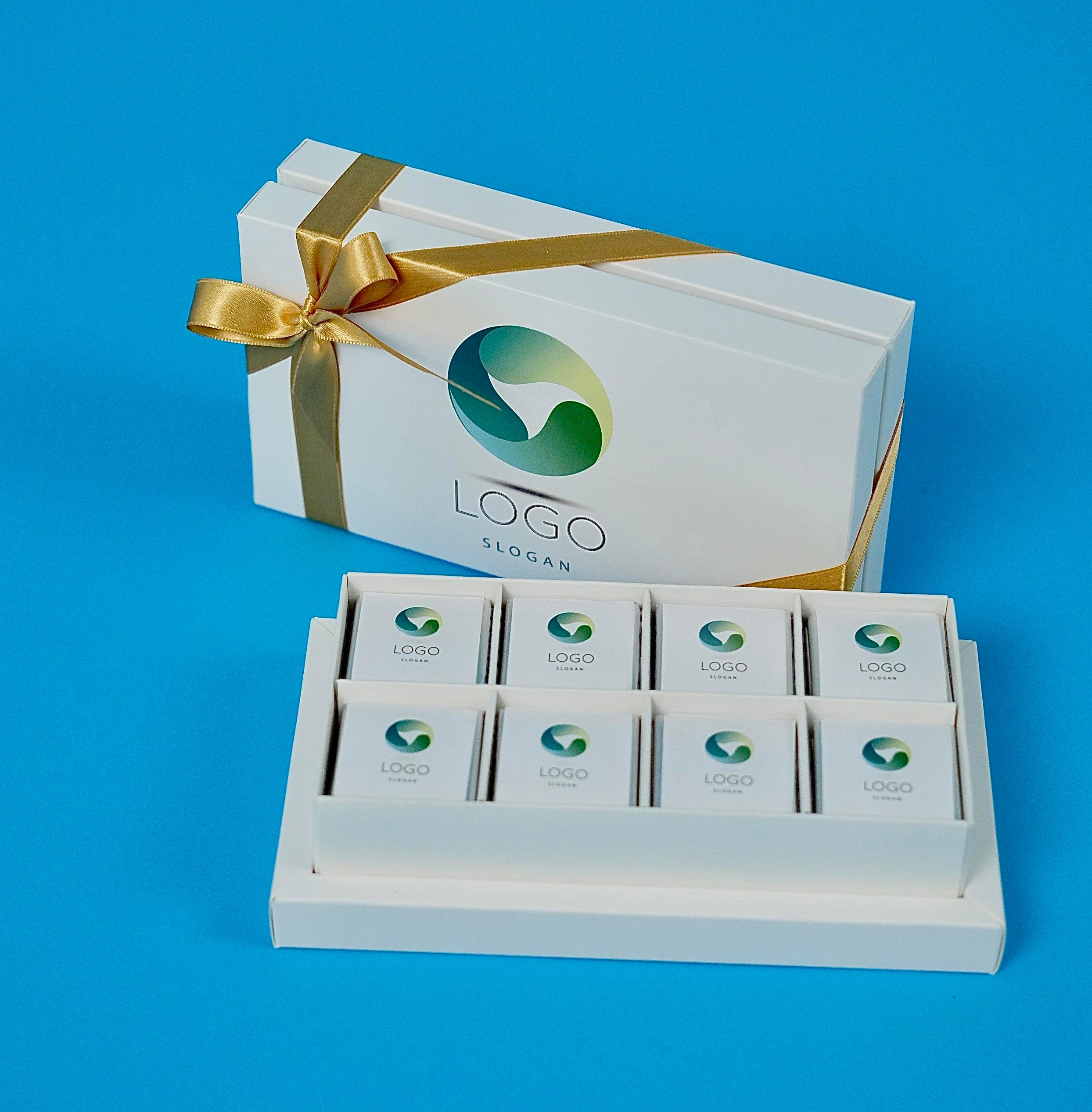 Kurumsal Logolu 24 Adet Madlen Çikolata Kutusu 8 Bölmeli Kutu