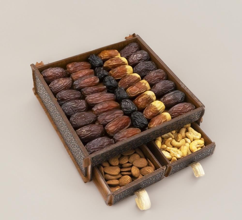 Ahşap Kutulu Hediyelik Hurma & Kuruyemiş 1850gr.