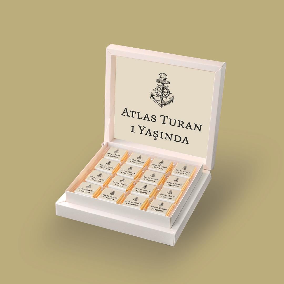 32 Adetli Madlen Erkek Bebek Çikolatası Denizci Çapa Desenli