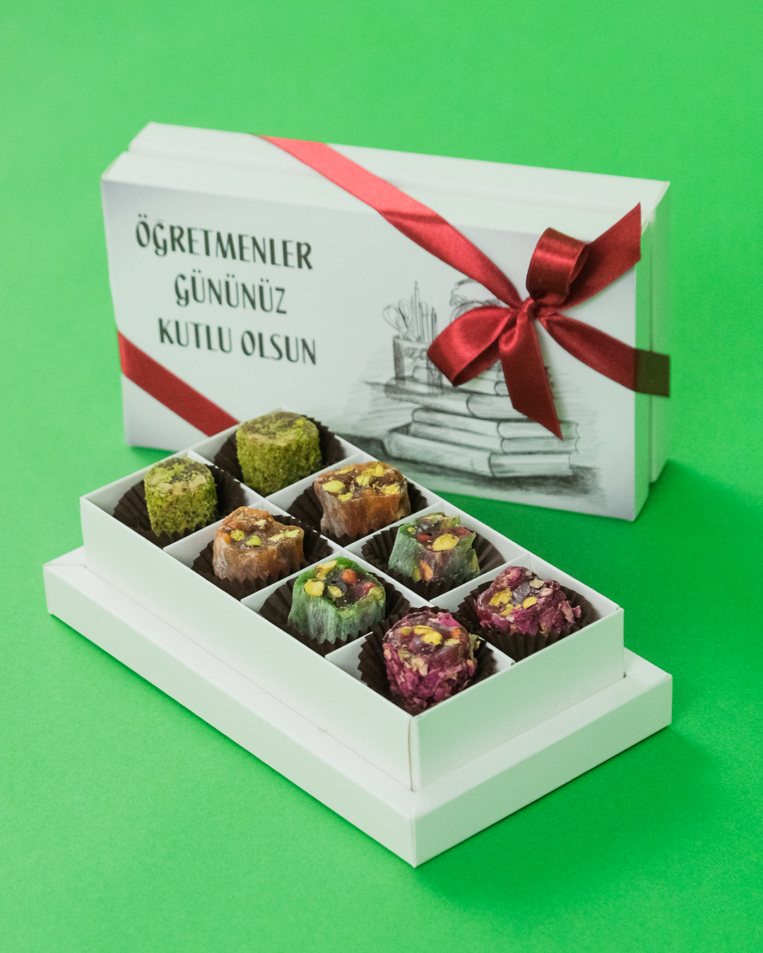 Meyveli Antep Fıstıklı Şerit Lokum Öğretmenler Günü Hediyesi