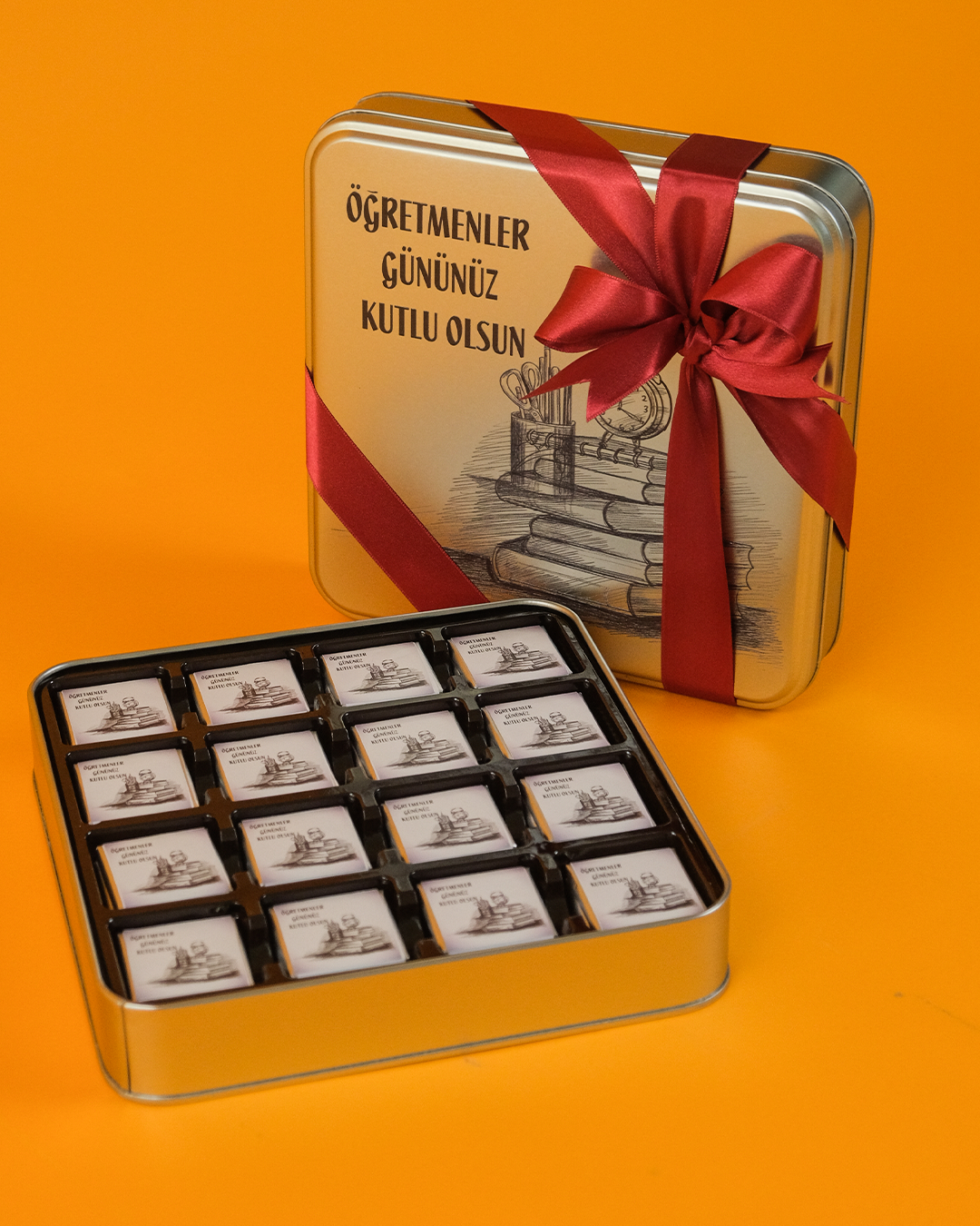 Tahta Desenli Öğretmenler Günü Hediyesi Madlen Çikolata Metal Kutu (48 Adet)
