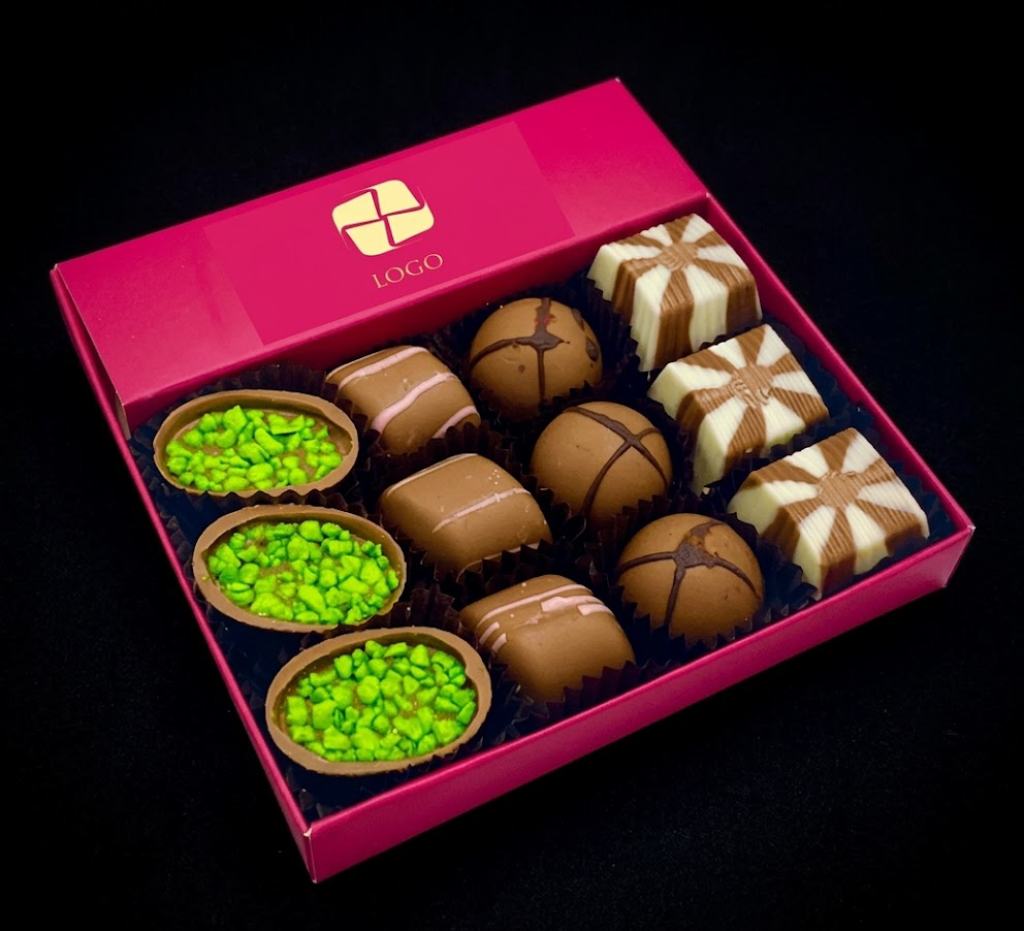 Kurumsal Logolu El Yapımı Çikolata Kutulu