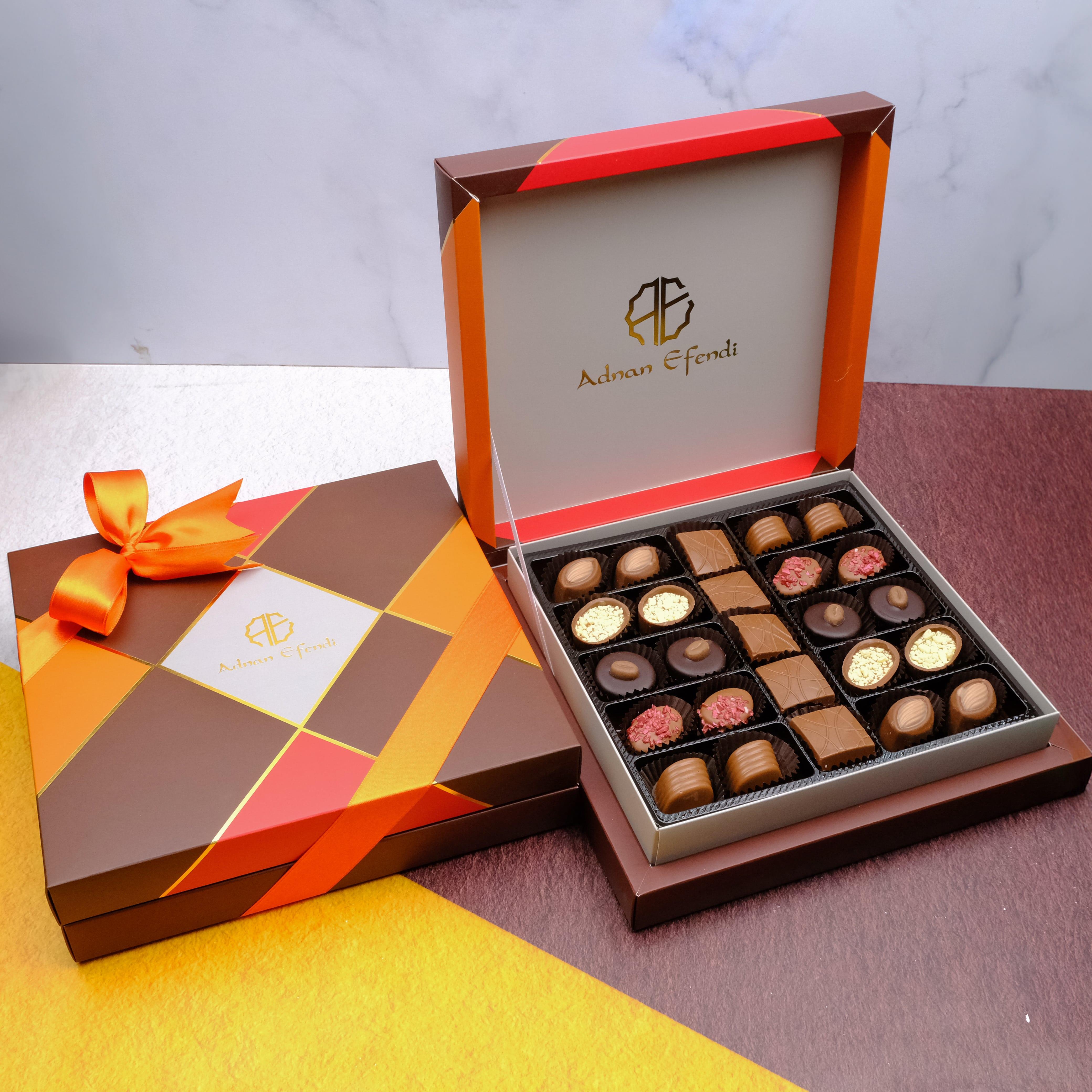 Bayrama Özel Hediyelik Special Çikolata Çiçekli Dama Kutu