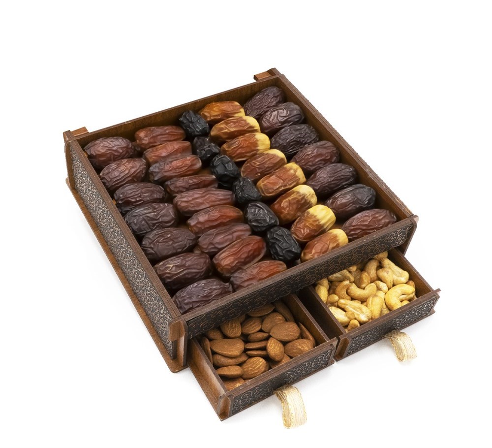 Ahşap Kutulu Hediyelik Hurma & Kuruyemiş 1850gr.