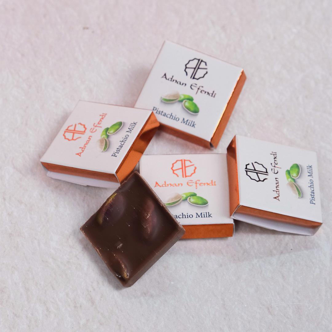 Bol Antep Fıstıklı Kutucuk Çikolata (Krem)