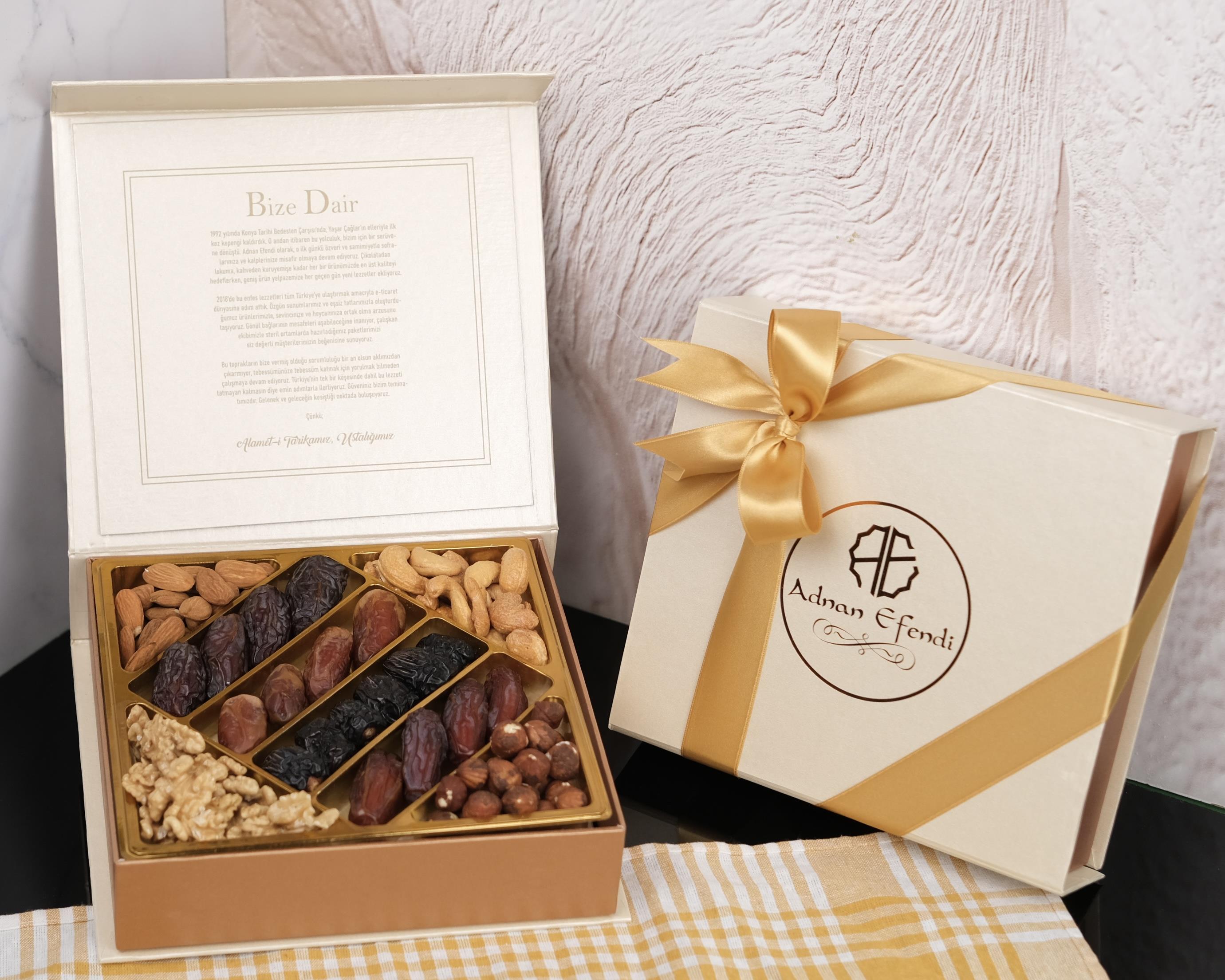 Hediyelik Hurmalı Kuruyemişli Premium Kutu Gold