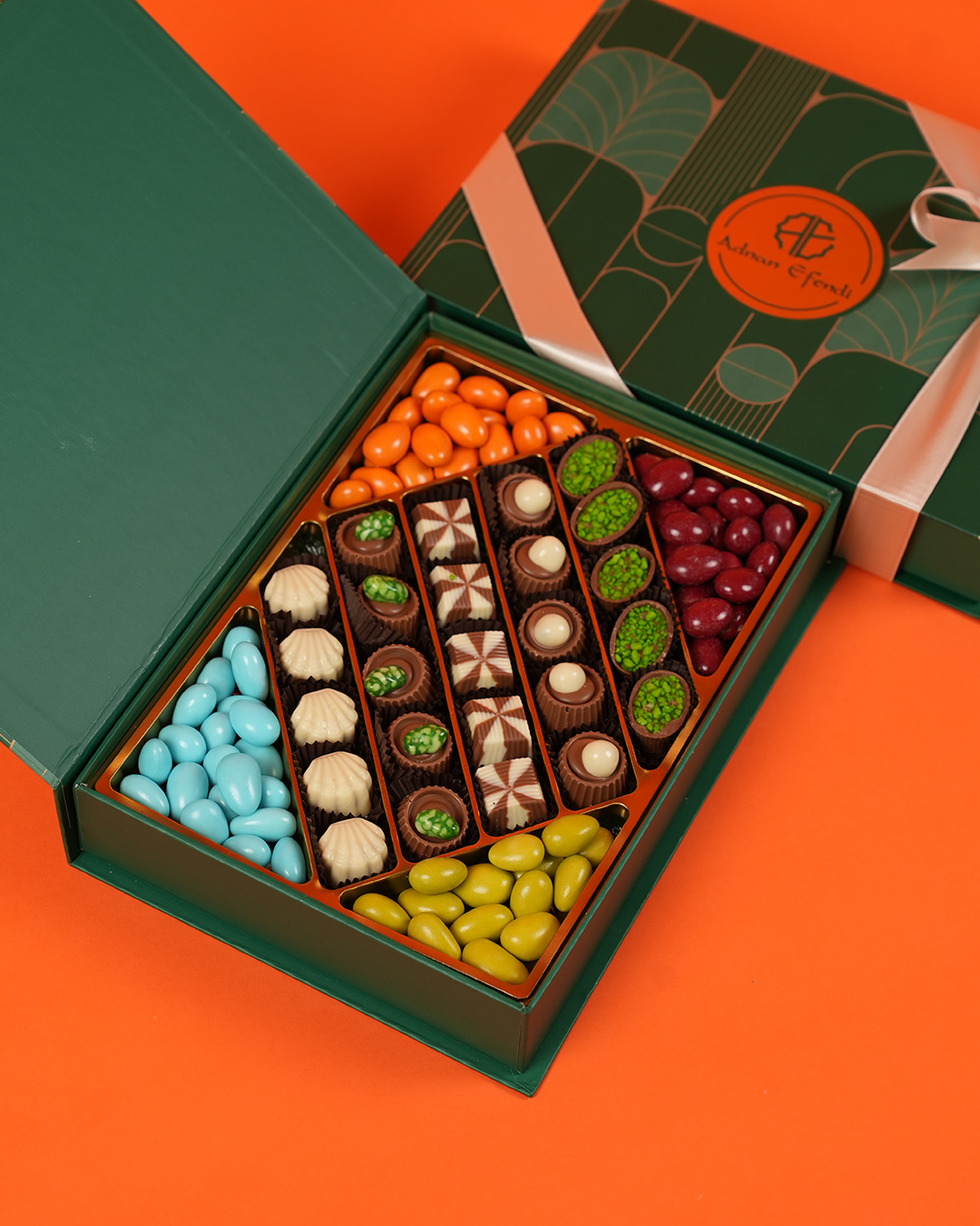 Spesiyal Çikolatalı ve Drajeli Hediyelik Kutu