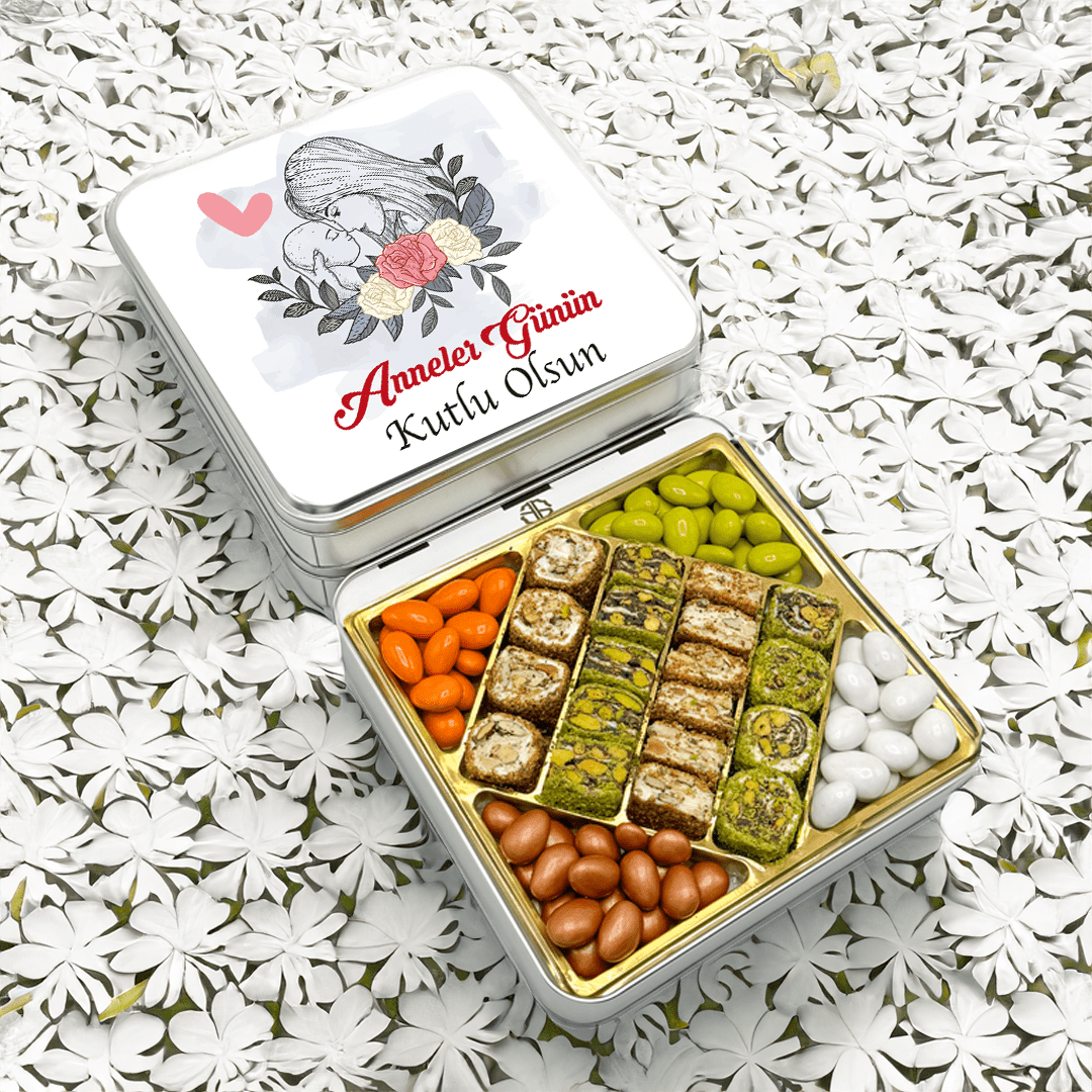 Anneler Günü Hediyesi Gül Desenli Baklava Lokum & Draje