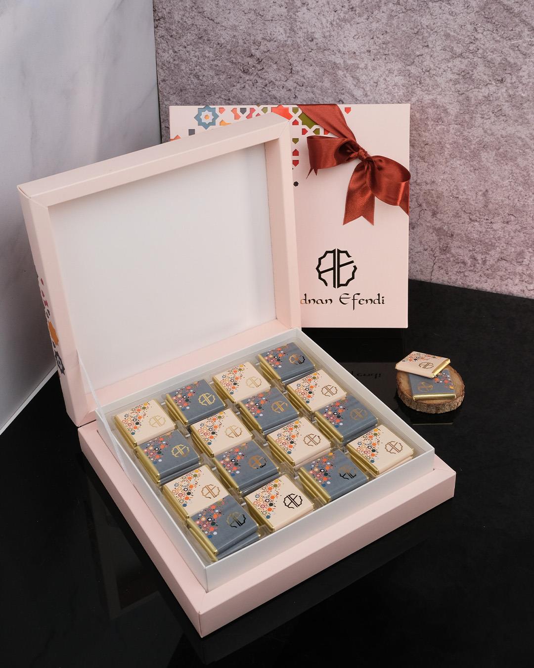 Bayrama Özel Karışık Sütlü Bitter Madlen Çikolatalı Kutu (48 adet)