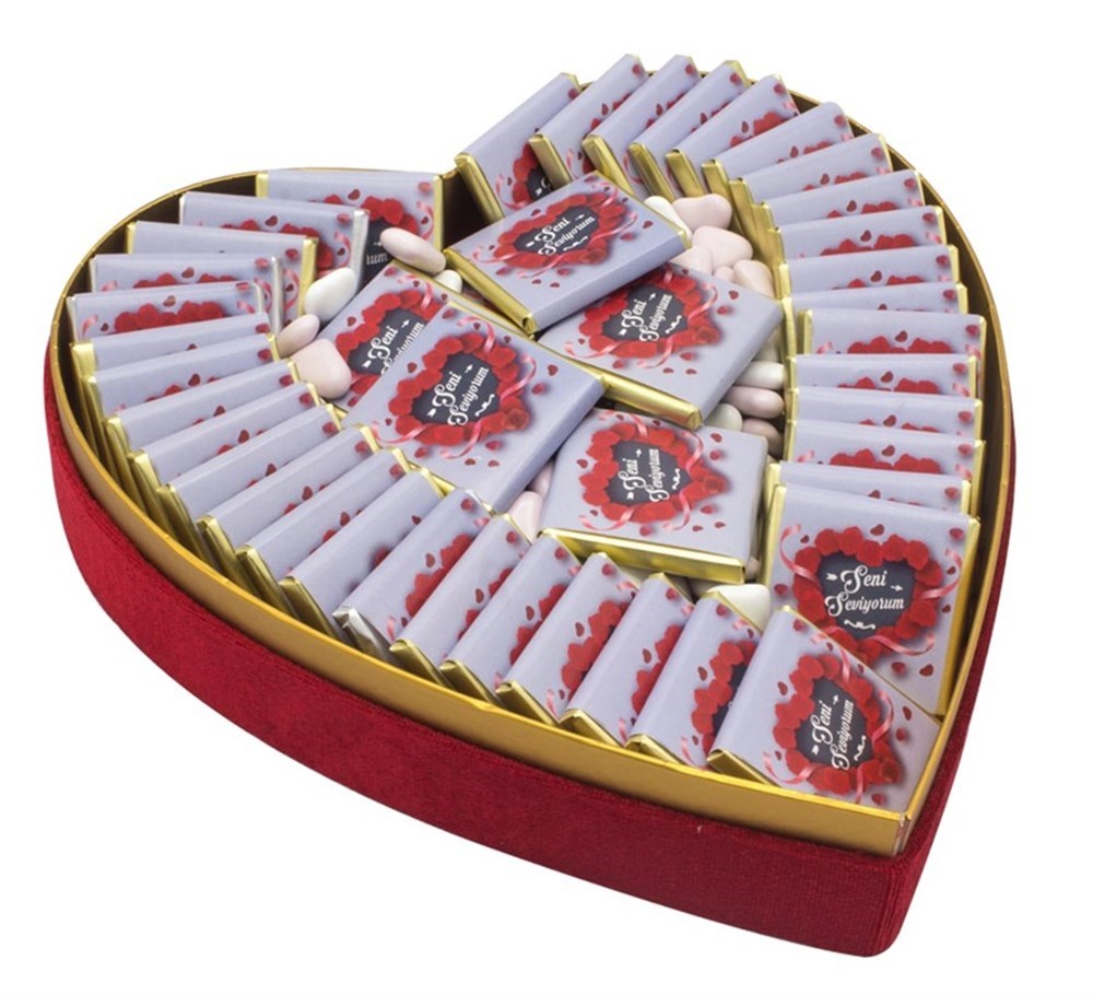 Sevgiliye Özel Çikolata, Kalpli Kutu Çikolata Madlen 690gr.