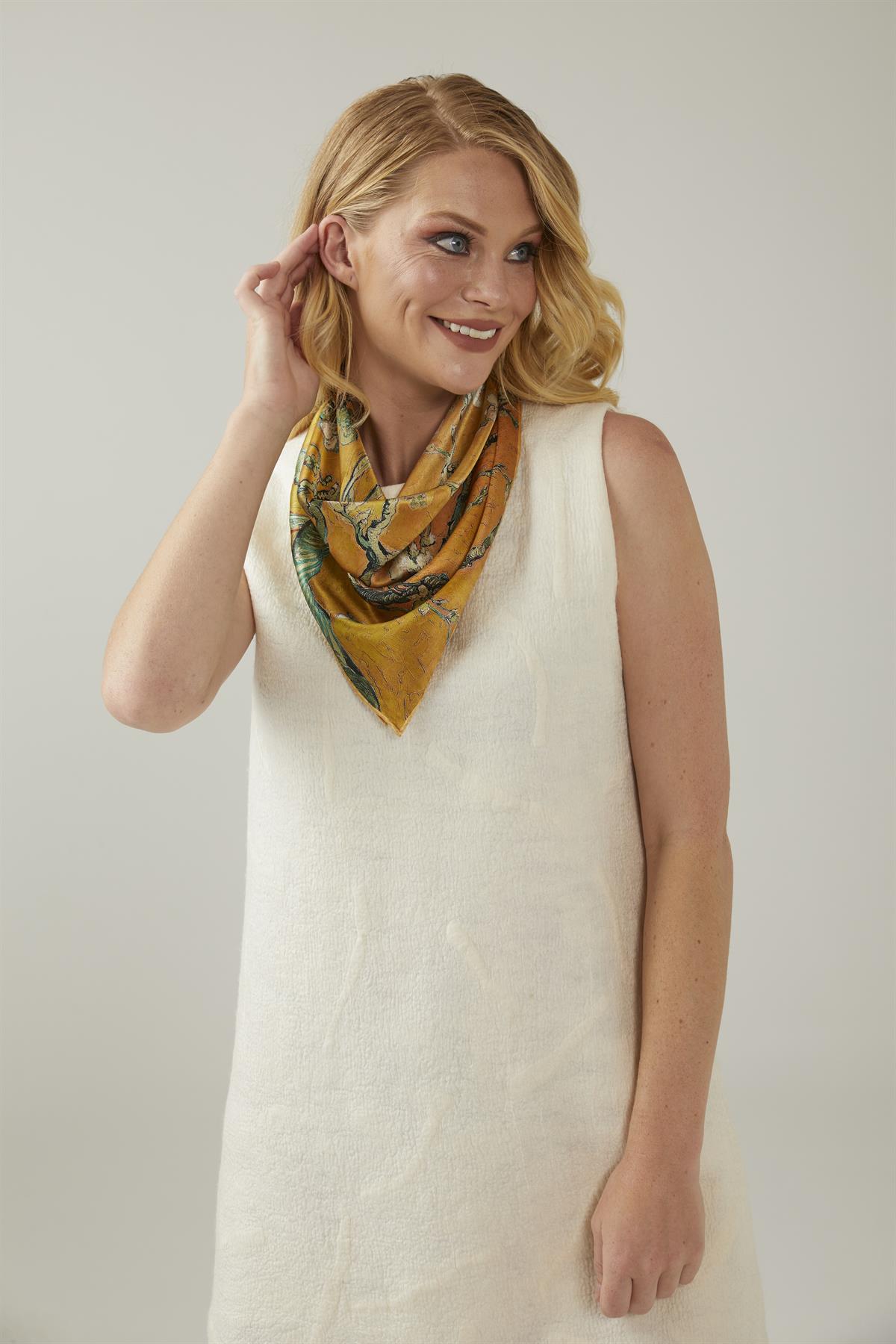 Sarı Van Gogh Almond Blossoms Desenli Çok Fonksiyonlu 55x55 Kare Ipek Bandana