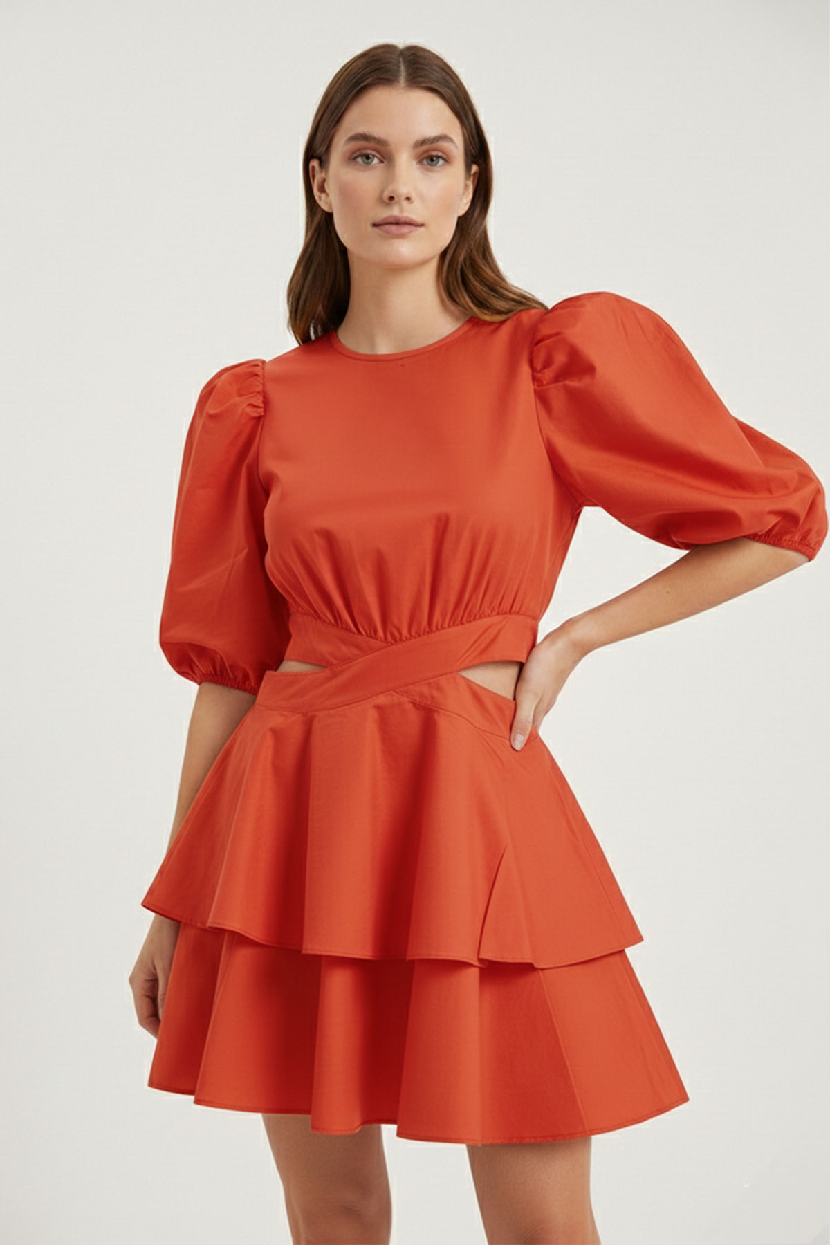 Turuncu Bel Dekolteli Kat Volanlı Mini Elbise